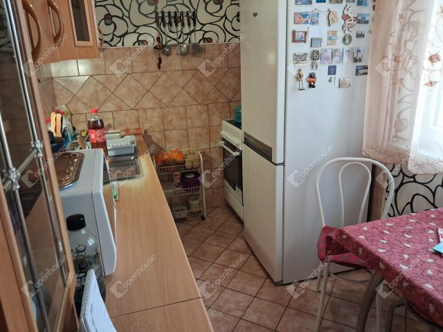 Eladó panellakás, Tatabányán 46 M Ft, 2 szobás