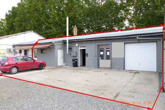 Kiadó üzlethelyiség, Pécsett, Megyeri téren 229 E Ft / hó