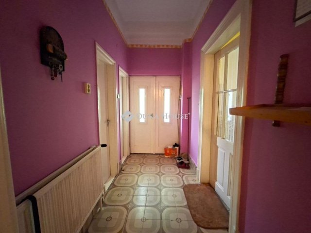 Eladó családi ház, Csorváson 13.5 M Ft, 2 szobás
