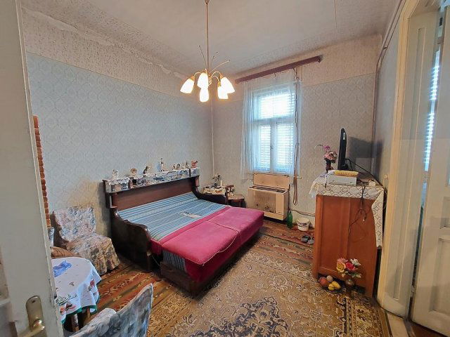 Eladó családi ház, Budapesten, XV. kerületben 61.5 M Ft