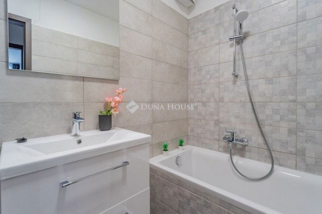 Eladó téglalakás, Budapesten, XIII. kerületben 91.9 M Ft