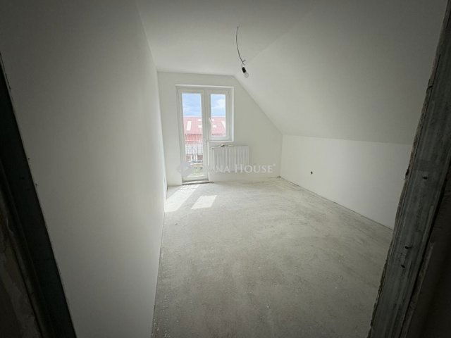 Eladó családi ház, Gyöngyösön 59.9 M Ft, 5 szobás