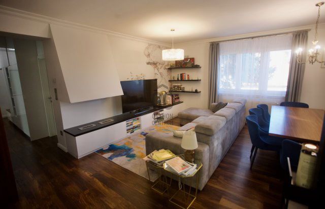 Eladó családi ház, Budapesten, II. kerületben 550 M Ft, 9 szobás