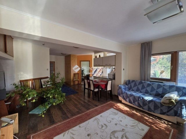 Eladó családi ház, Leányfaluban 159.9 M Ft, 3 szobás