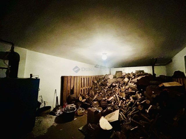 Eladó családi ház, Lajosmizsén 129 M Ft, 5 szobás