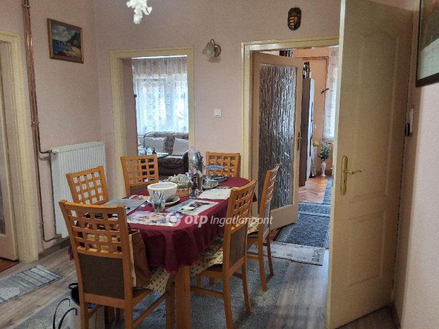 Eladó családi ház, Monoron 95 M Ft, 3 szobás