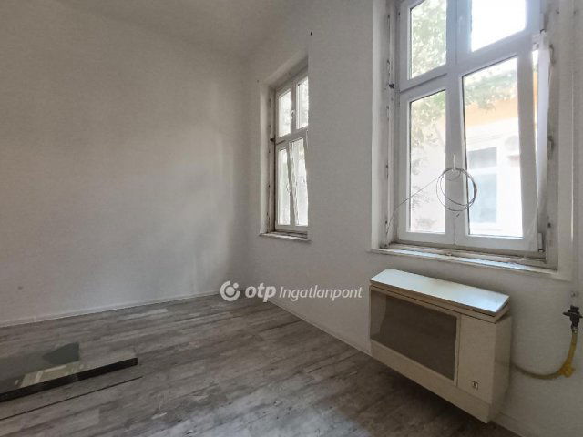 Eladó téglalakás, Budapesten, IV. kerületben 34.9 M Ft, 1 szobás