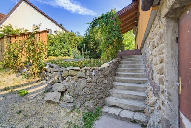 Eladó családi ház, Szentendrén 169 M Ft, 4 szobás