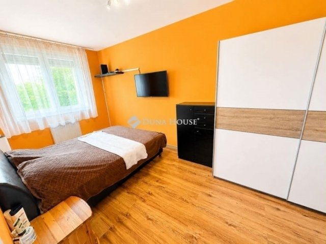 Eladó panellakás, Kecskeméten 51 M Ft, 2 szobás