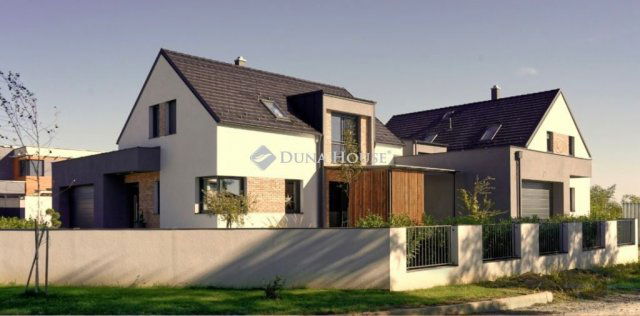 Eladó ikerház, Szombathelyen 159 M Ft, 5 szobás