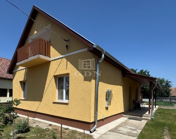 Kiadó családi ház, albérlet, Szigethalmon 250 E Ft / hó