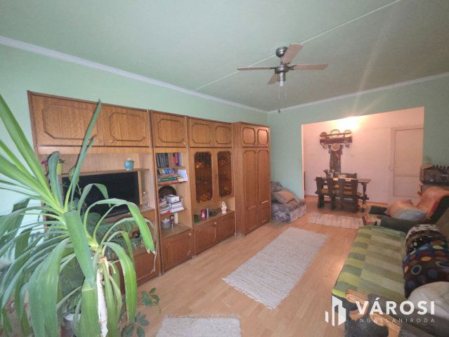 Eladó panellakás, Győrött 45.5 M Ft, 2 szobás