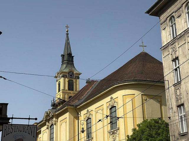 Eladó téglalakás, Budapesten, VI. kerületben 130 M Ft, 2 szobás