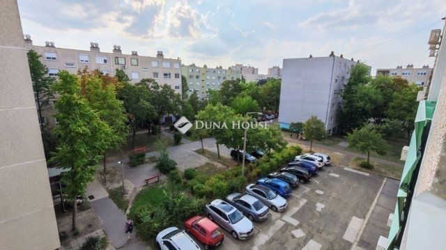 Eladó panellakás, Kecskeméten 44.9 M Ft, 3 szobás