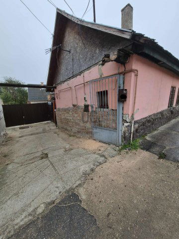 Eladó családi ház, Pomázon 43 M Ft, 4 szobás