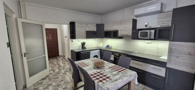 Kiadó panellakás, albérlet, Debrecenben 220 E Ft / hó, 2 szobás