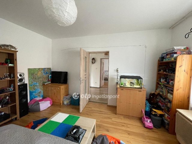 Eladó családi ház, Rózsaszentmártonon 52.5 M Ft, 4 szobás