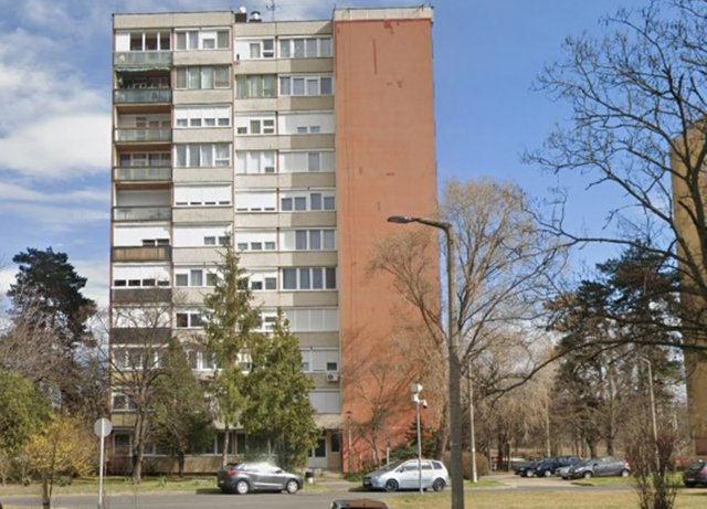 Eladó panellakás, Gödöllőn 40 M Ft, 2 szobás