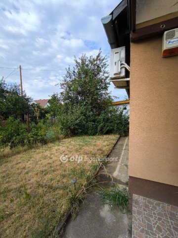 Eladó családi ház, Tárnokon 89.9 M Ft, 1+3 szobás