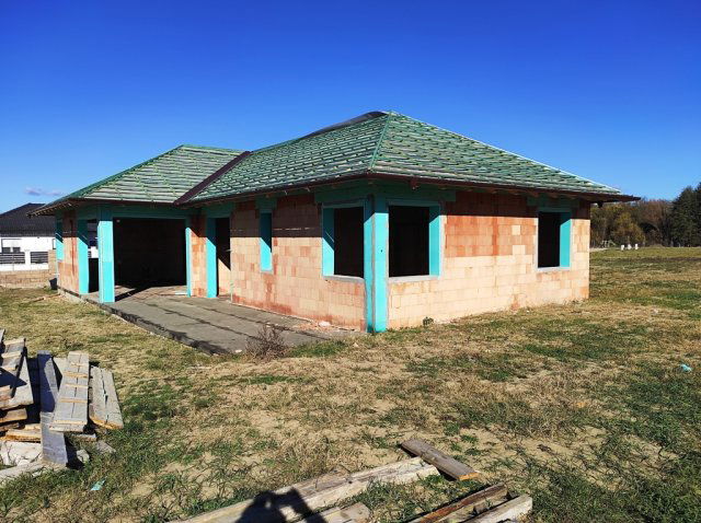 Eladó családi ház, Vácrátóton 154 M Ft, 5 szobás