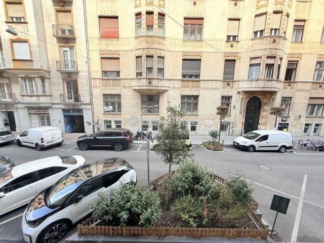 Eladó téglalakás, Budapesten, XIII. kerületben 164 M Ft