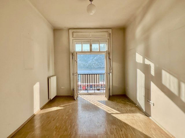 Eladó téglalakás, Budapesten, V. kerületben, Belgrád rakparton