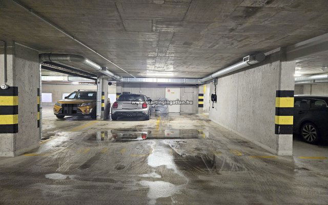 Eladó garázs, Budapesten, IV. kerületben 14.5 M Ft