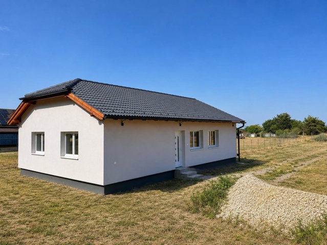 Eladó családi ház, Naszályon 88 M Ft, 3 szobás