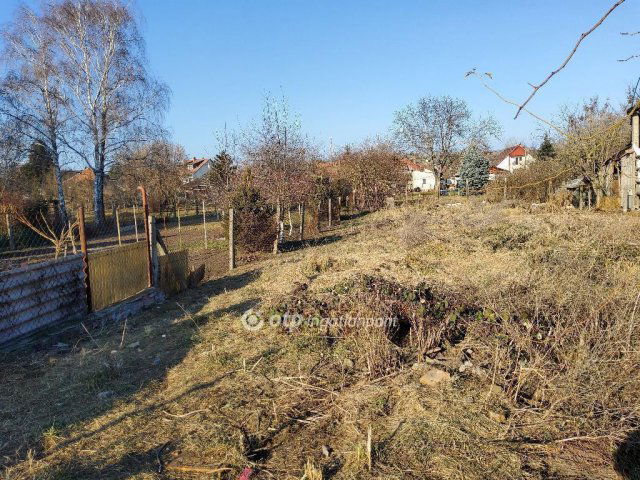 Eladó családi ház, Hatvanban 14 M Ft, 2 szobás