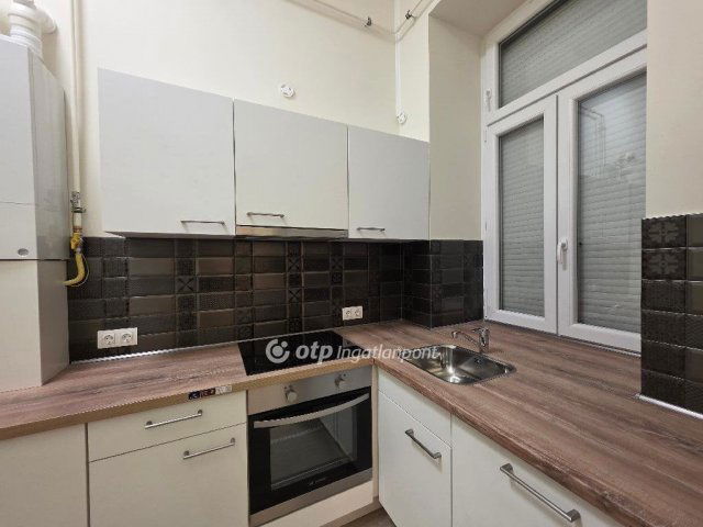 Eladó téglalakás, Budapesten, VIII. kerületben 79.2 M Ft