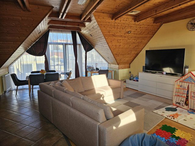 Kiadó téglalakás, albérlet, Pécsett 200 E Ft / hó, 2+1 szobás