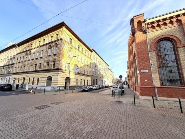 Eladó téglalakás, Budapesten, XIII. kerületben 64.9 M Ft