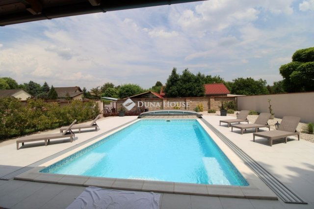 Eladó családi ház, Szatymazon 148 M Ft, 5 szobás