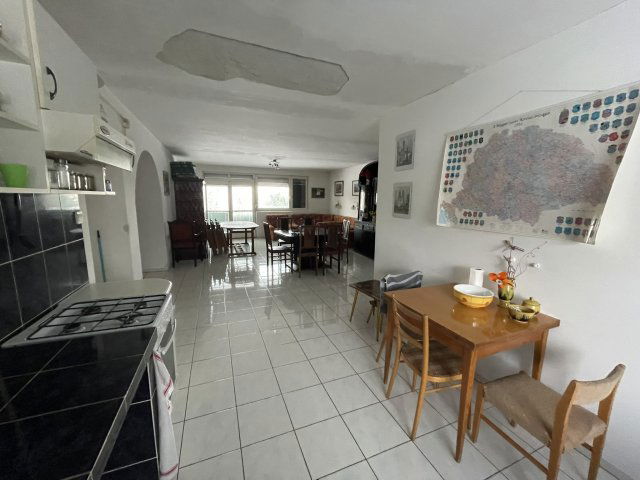 Eladó családi ház, Alsóörsön, Barátság utcában 159 M Ft