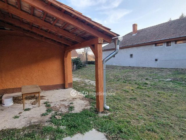 Eladó családi ház, Kemenesmihályfán 29.999 M Ft, 2+1 szobás