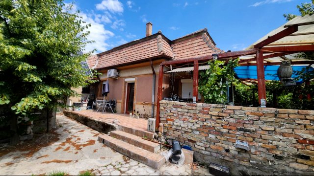 Eladó családi ház, Kiskunlacházán 69.9 M Ft, 3 szobás