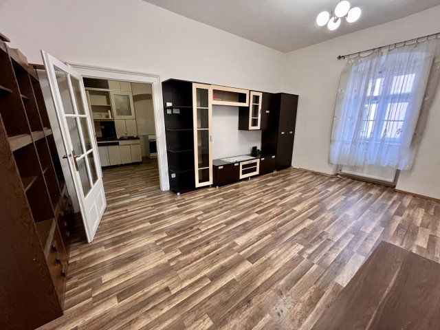 Kiadó téglalakás, albérlet, Egerben, Rózsa Károly utcában