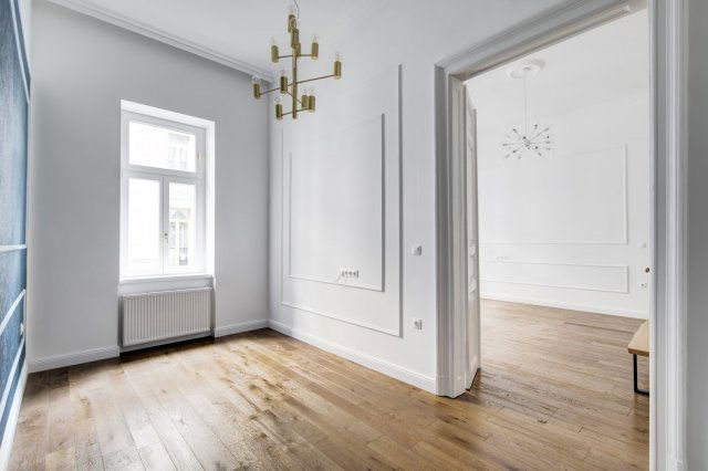 Kiadó téglalakás, albérlet, VI. kerületben, Nagymező utcában