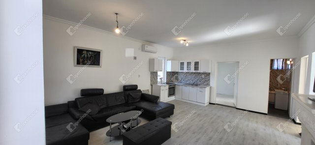 Eladó családi ház, Szegeden 89 M Ft, 3+1 szobás