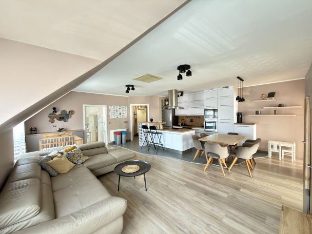 Eladó téglalakás, Sárváron 84.9 M Ft, 4 szobás