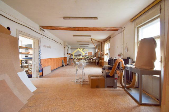 Eladó családi ház, Bősárkányon 28.9 M Ft