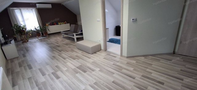 Eladó családi ház, Nyíregyházán 95 M Ft, 7 szobás