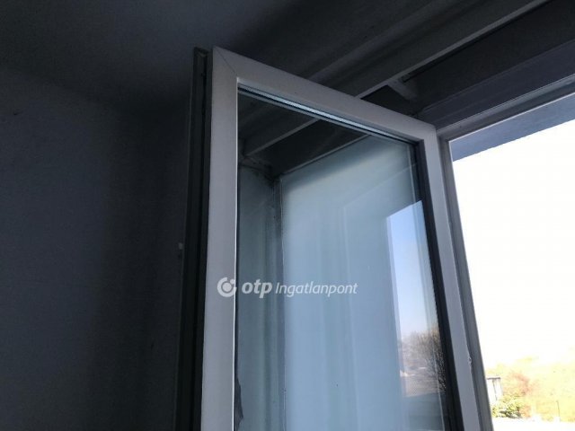 Eladó ipari ingatlan, Komlón 742.14 M Ft / költözzbe.hu