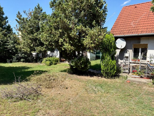 Eladó családi ház, Pilisen 42.5 M Ft, 2 szobás