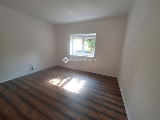 Eladó családi ház, Pellérden 72.9 M Ft, 3 szobás