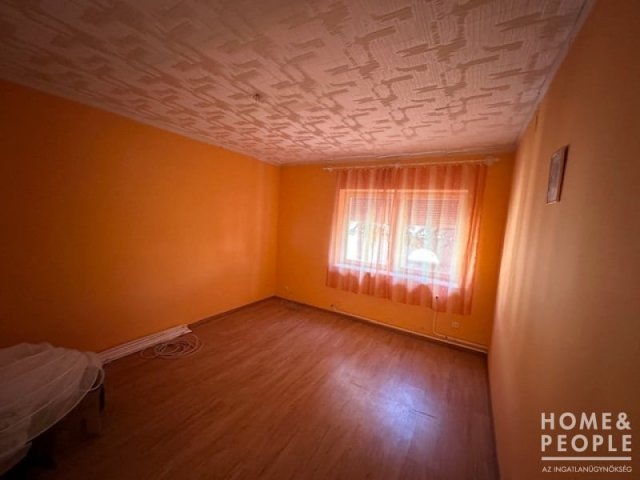 Eladó családi ház, Csanyteleken 27.1 M Ft, 5 szobás