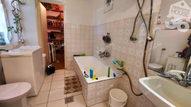 Eladó családi ház, Lajosmizsén 49.99 M Ft, 4 szobás