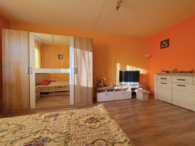 Eladó panellakás, Pécsett 36.9 M Ft, 1+1 szobás