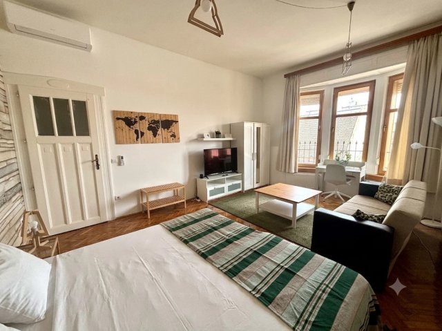 Kiadó téglalakás, albérlet, Budapesten, VI. kerületben