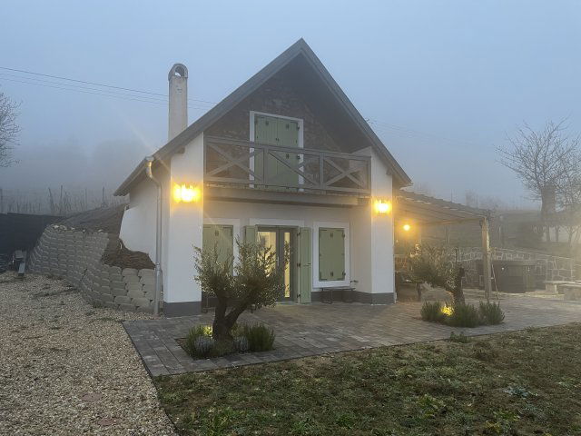 Eladó nyaraló, Balatonakaliban 109 M Ft, 4 szobás